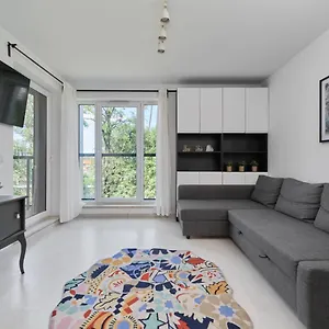  Apartament Spacious Dmowskiego By The River With Parking & Balcony By Renters